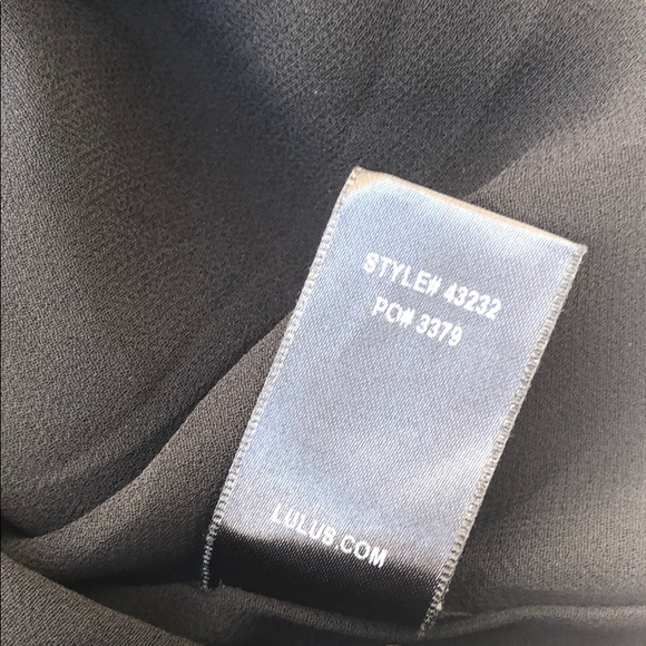 Lulu’s black shift dress. Small - Picture 4 of 7